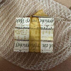 Alchimia Soap Milano Vanilla Moisturizing Christmas Winter Holiday Wrapped Set